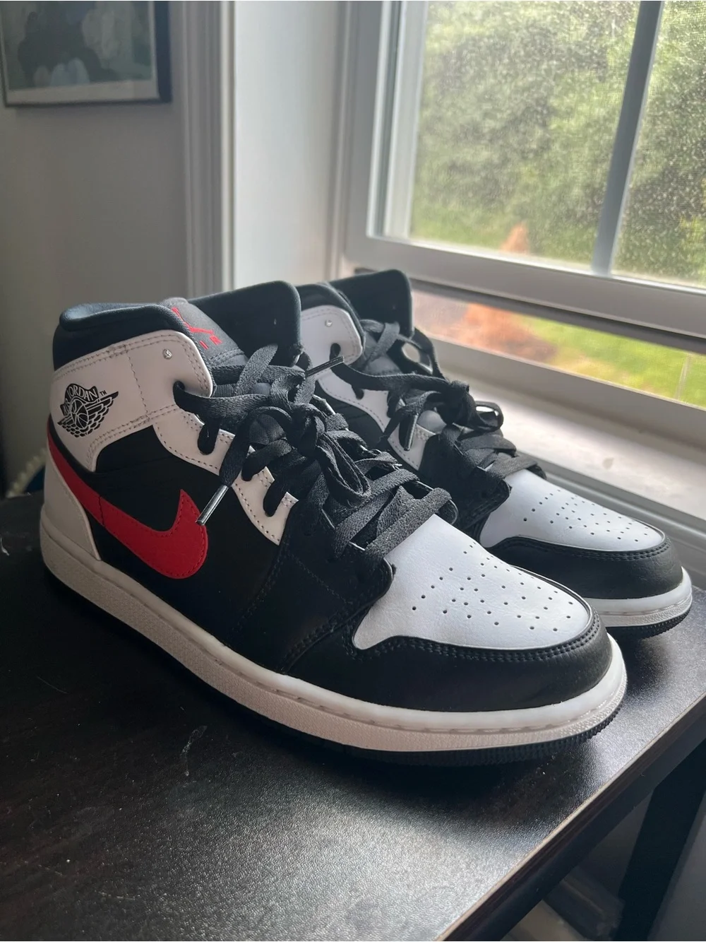Air Jordan 1 Mid